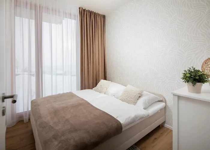 Holia, Kubinska Hola 아파트 돌니 쿠빈