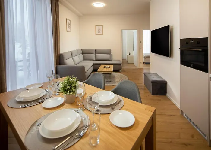 Holia, Kubinska Hola 아파트