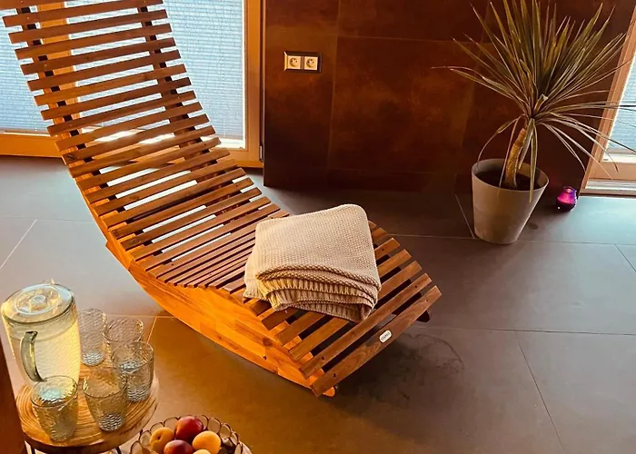 Holia, Kubinska Hola * 돌니 쿠빈